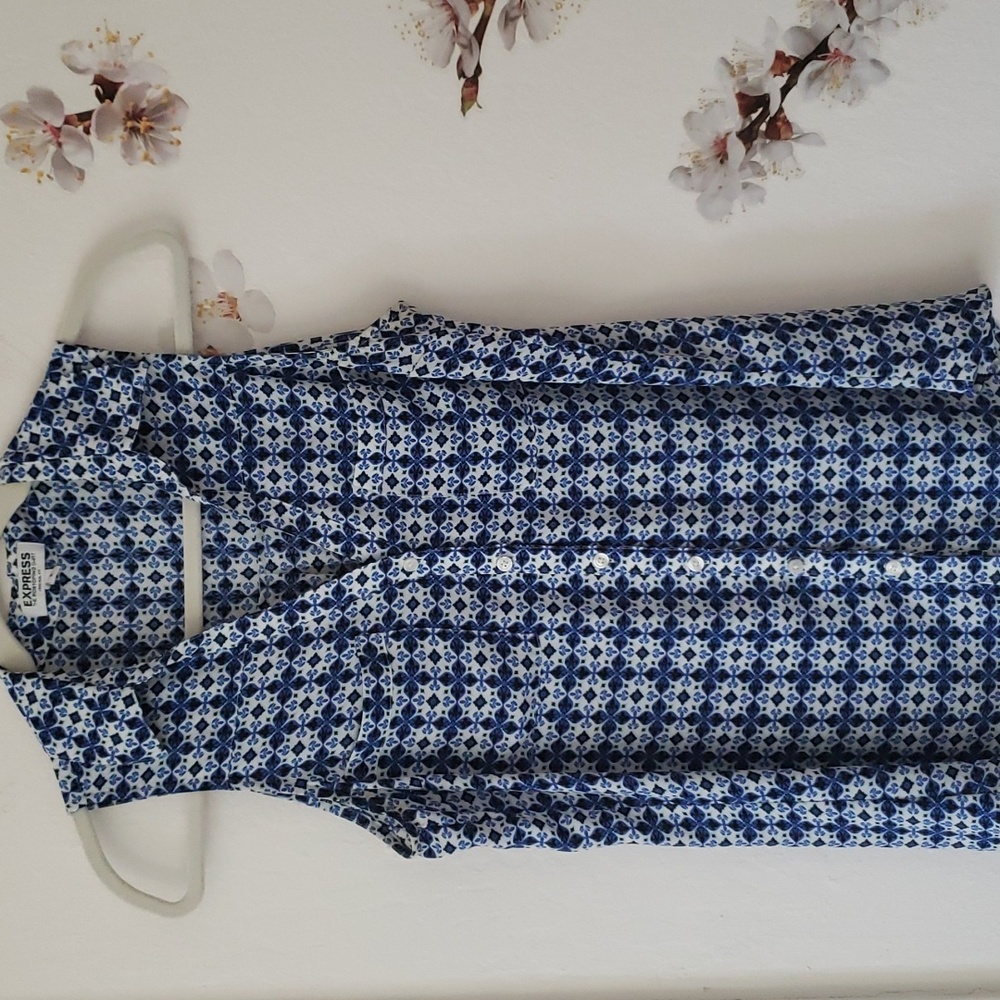 🔴express sleeveless portofino shirt